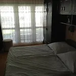 Lukacs Panzio Apartamento *