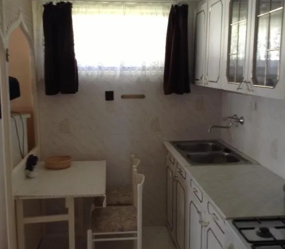 Lukacs Panzio Apartament